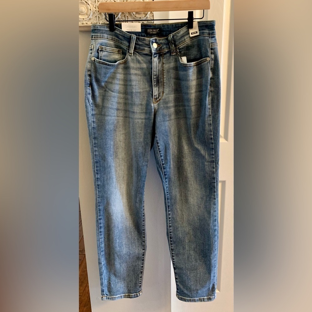 Judy Blue Women's Blue Mid Rise Slim Fit Jeans NWT - 14W
